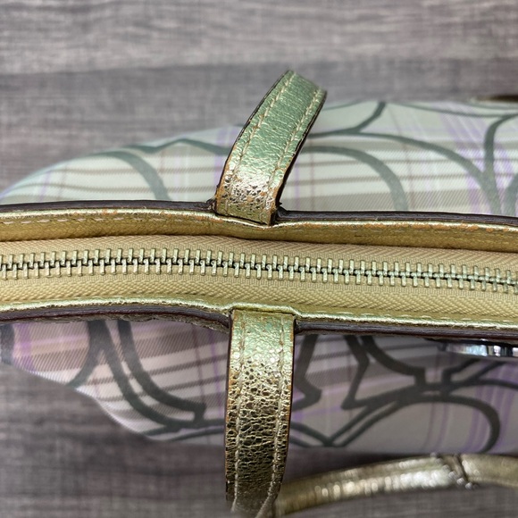 🩶 COACH Signature Tartan Plaid Shoulder Bag - Picture 9 of 16